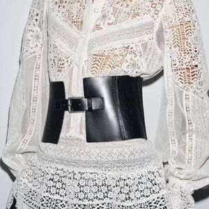 100% TEXTURED LEATHER CORSET BELT (US 34)